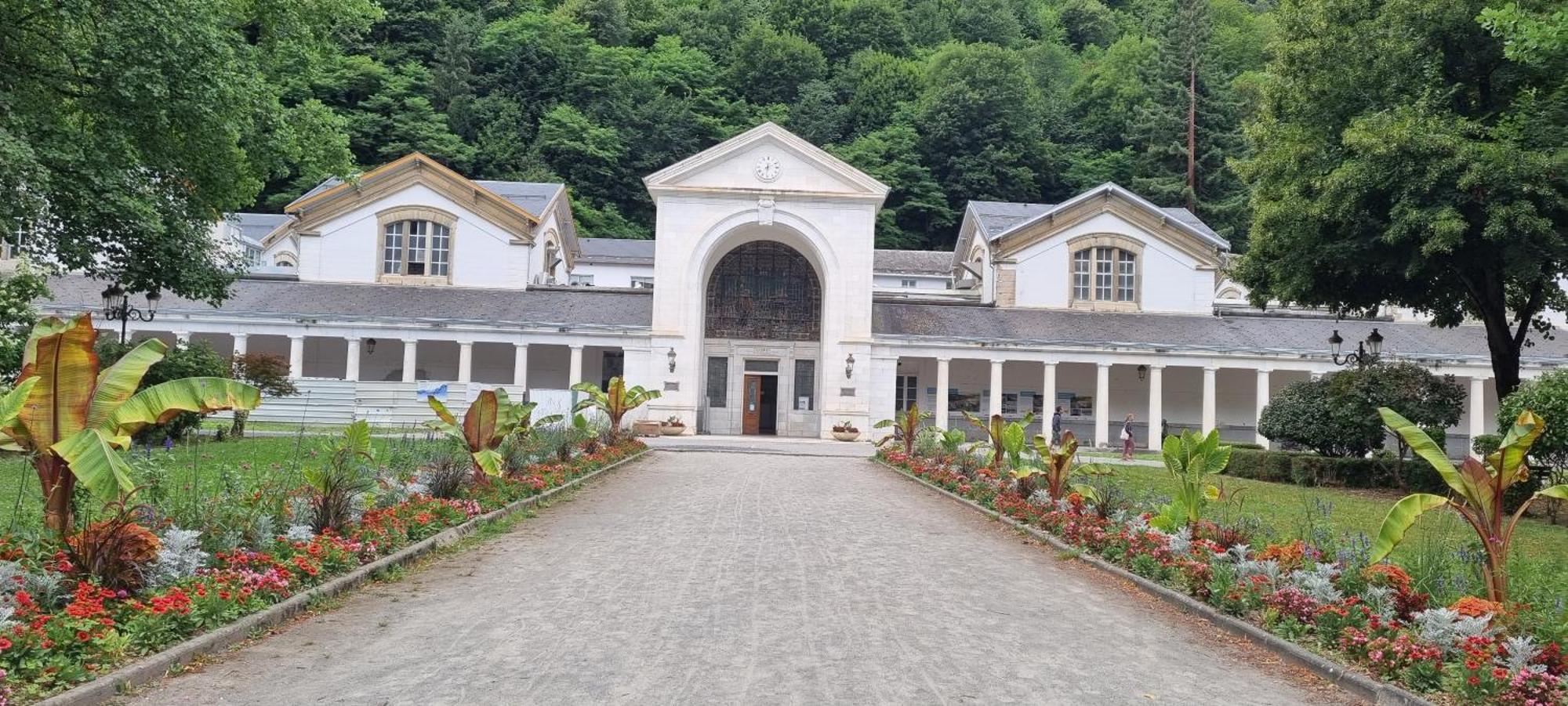 Le Louchonnais, T2, Wifi, 4 Personnes Apartamento Bagnères-de-Luchon Exterior foto
