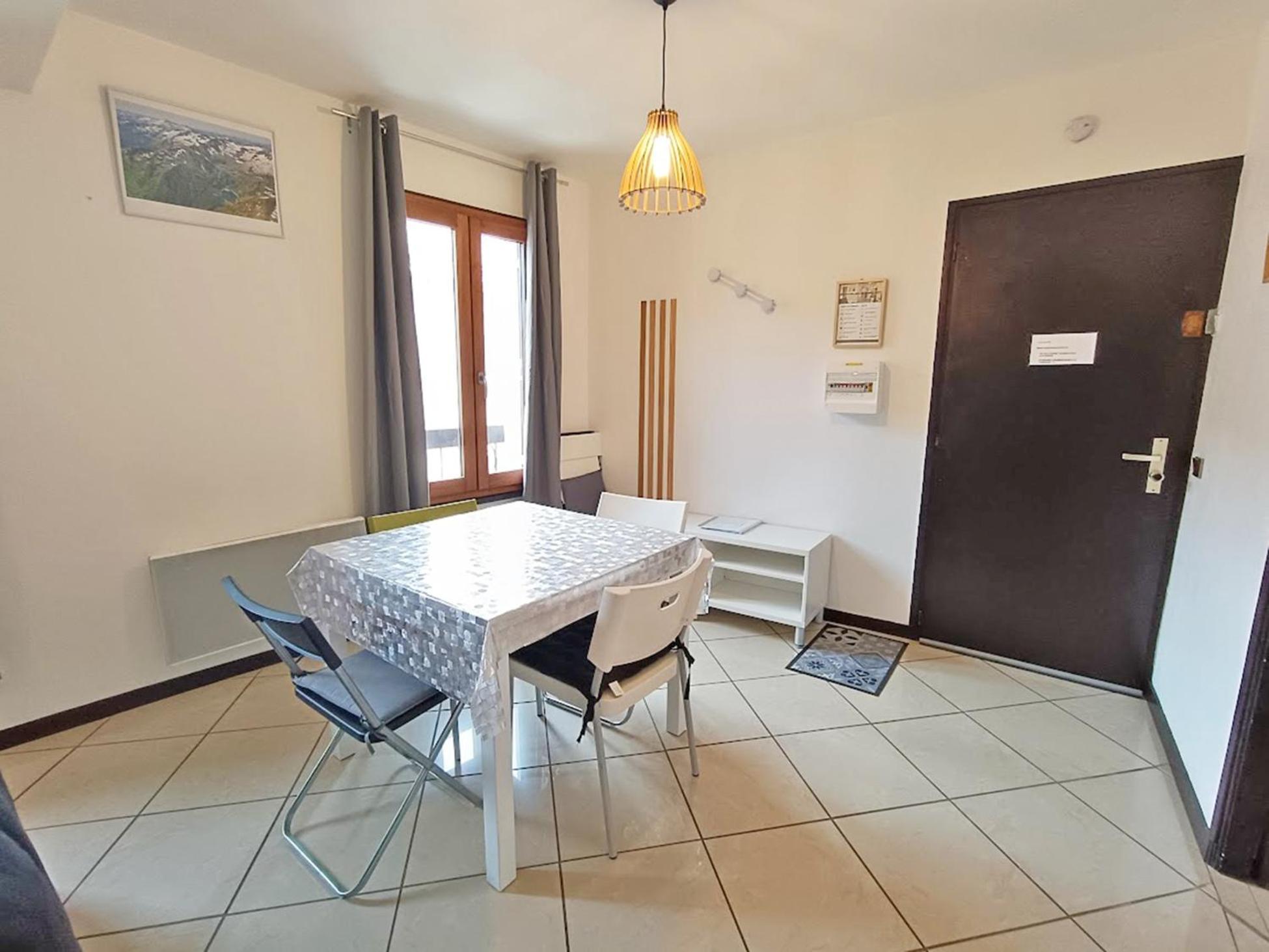 Le Louchonnais, T2, Wifi, 4 Personnes Apartamento Bagnères-de-Luchon Exterior foto